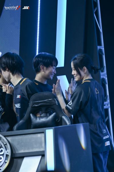 文件:AXIZ WAVE-画廊-199.jpg