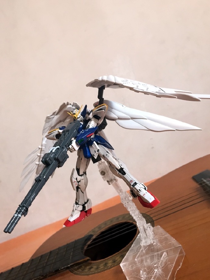 刹那酱の评测RG飞翼高达零式EW16.jpg