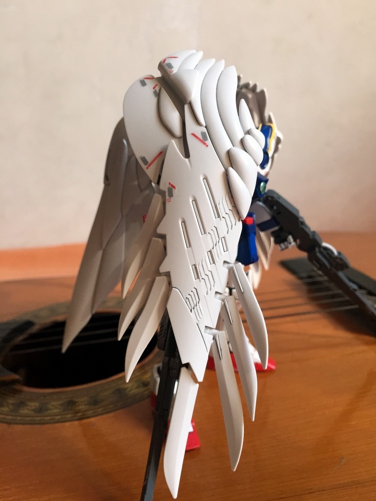 刹那酱の评测RG飞翼高达零式EW10.jpg