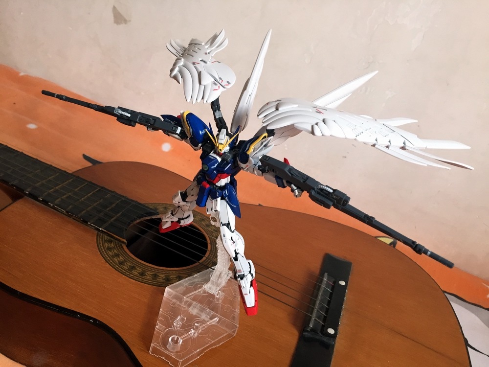 刹那酱の评测RG飞翼高达零式EW15.jpg
