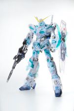 MG Unicorn Gundam Green Frame Color Clear official 1.jpg