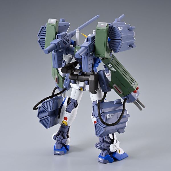 文件:F90BDSF90高达BDS装备型背面.jpg