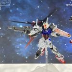 HGCE Aile Strike Gundam Clear Color actual 1.jpg