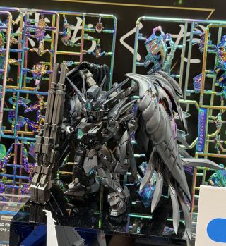 MGSD Wing Gundam Zero EW Structural Coating Expo 1.jpg