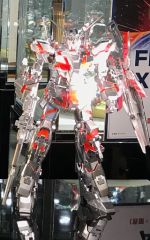 MSM Unicorn Gundam Silver Plated Ver actual 1.jpg