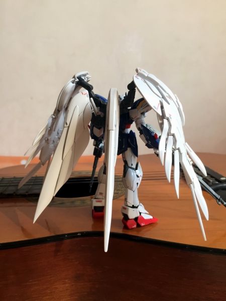 文件:刹那酱の评测RG飞翼高达零式EW12.jpg