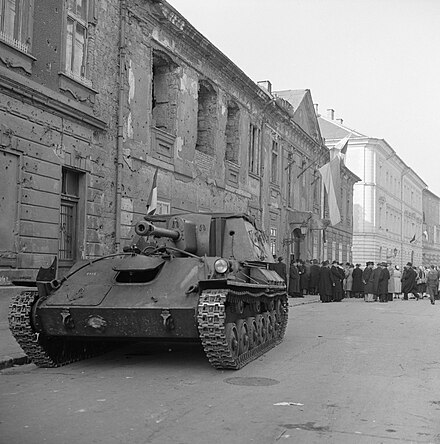 缩略图1956 年起义期间，布达佩斯街头的 Su-76M