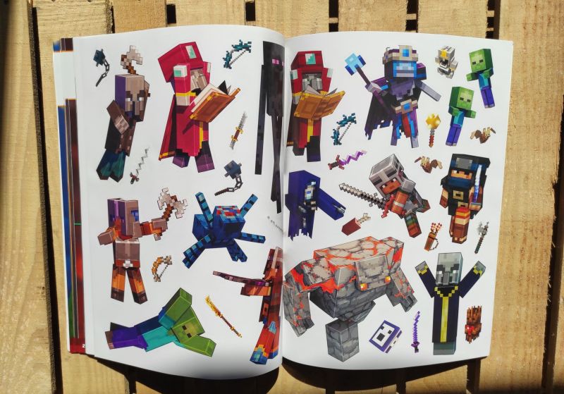 文件:MCD sticker book 2.jpg