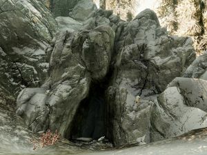 地点-狼头骨洞穴.jpg