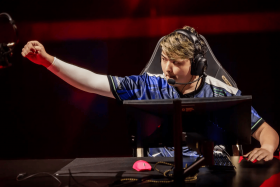 EG C0M at LA Champions.jpg