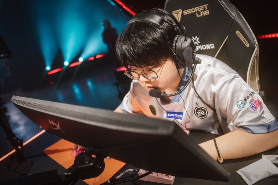 EDG CHICHOO at VCT25 Champions Paris.jpg