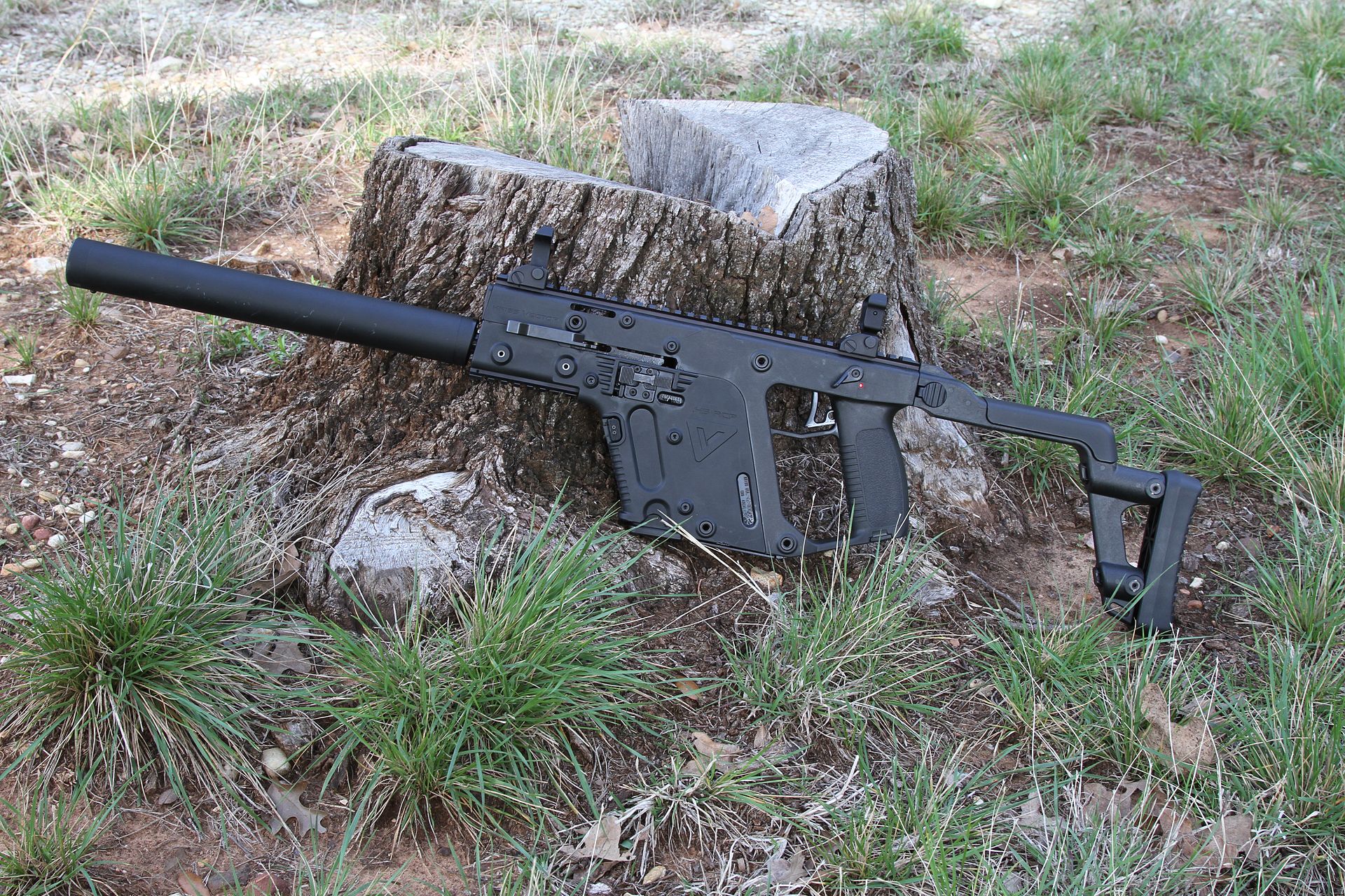 1920px-Kriss Vector left.jpg