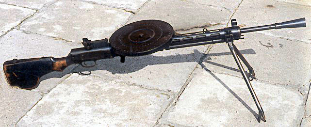 Machine gun DP MON.jpg